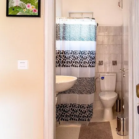 Ritsinia Apart Otel Aigio