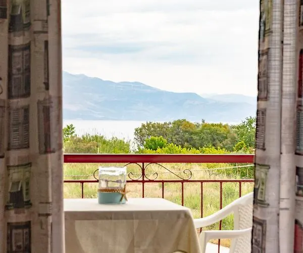 Ritsinia Aparthotel 3*